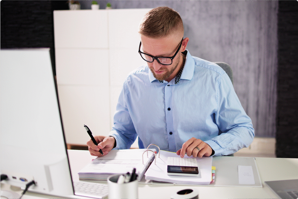 What Makes a Great Bookkeeper? Traits to Look For