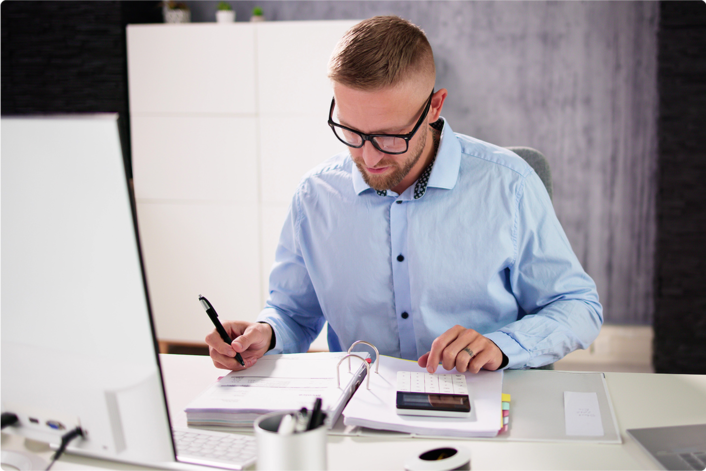 What Makes a Great Bookkeeper? Traits to Look For